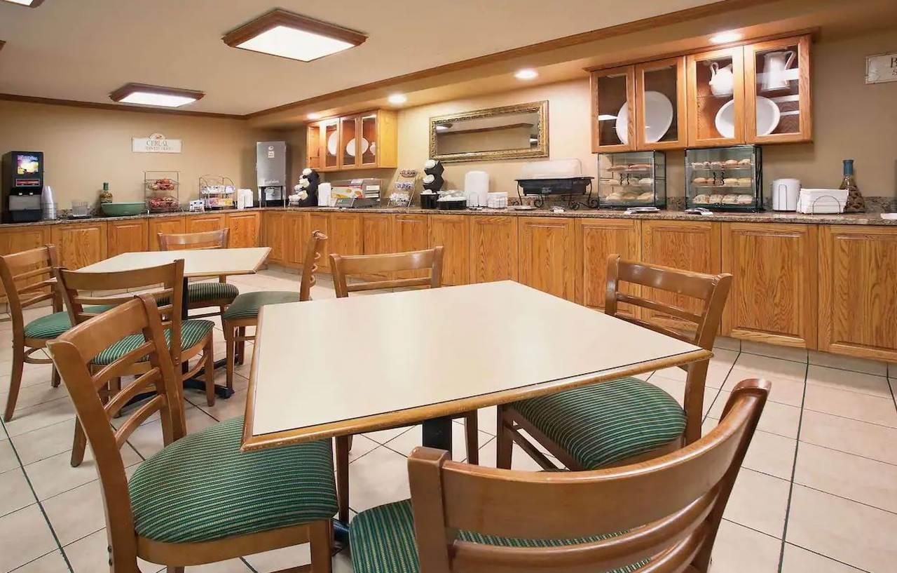 Americinn By Wyndham Event Center Area Hotel