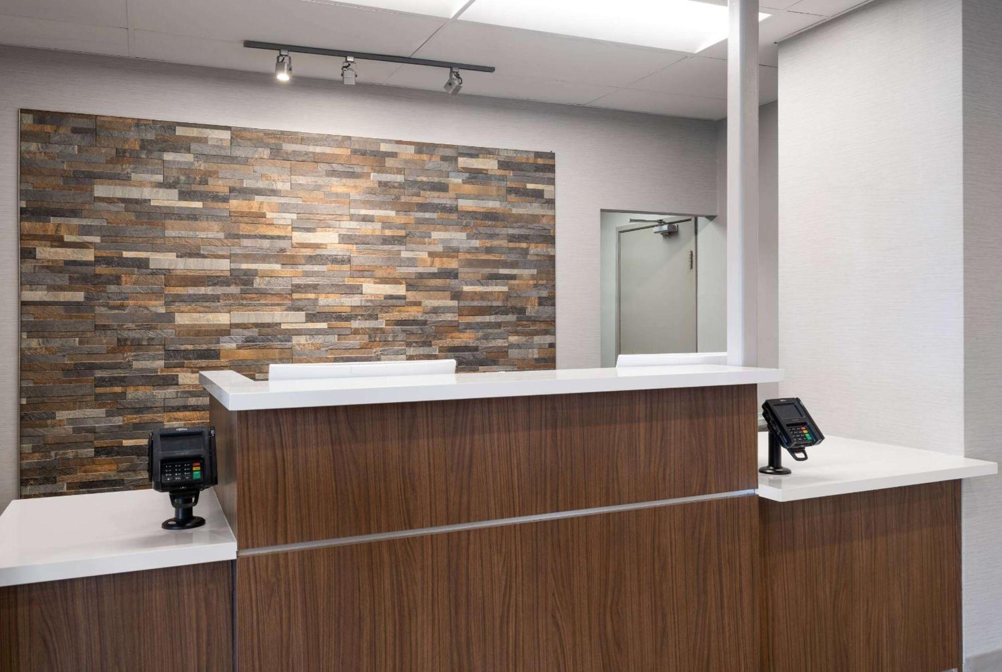 Americinn By Wyndham Event Center Area Hotel
